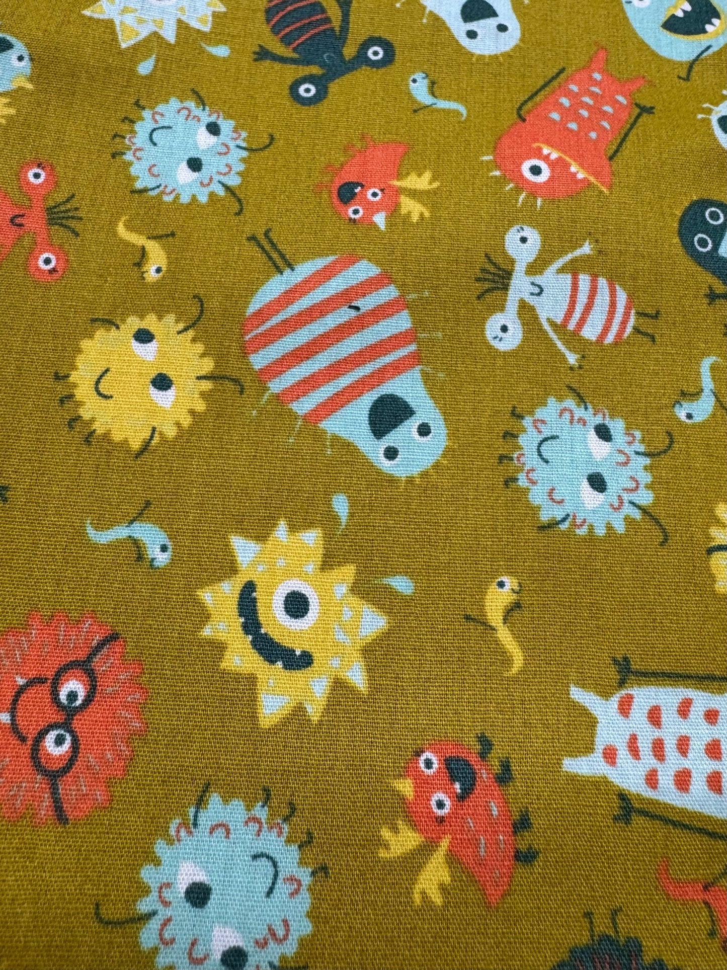 Microbe ocre