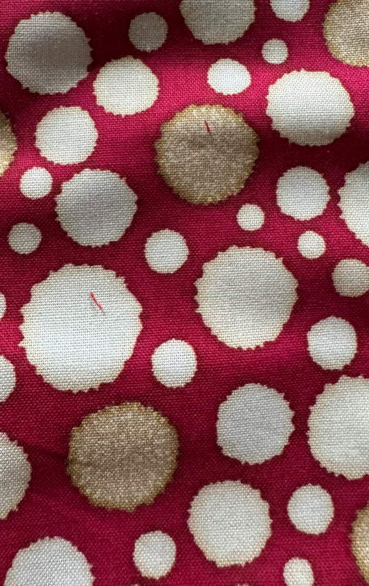 Rond beige fond rouge